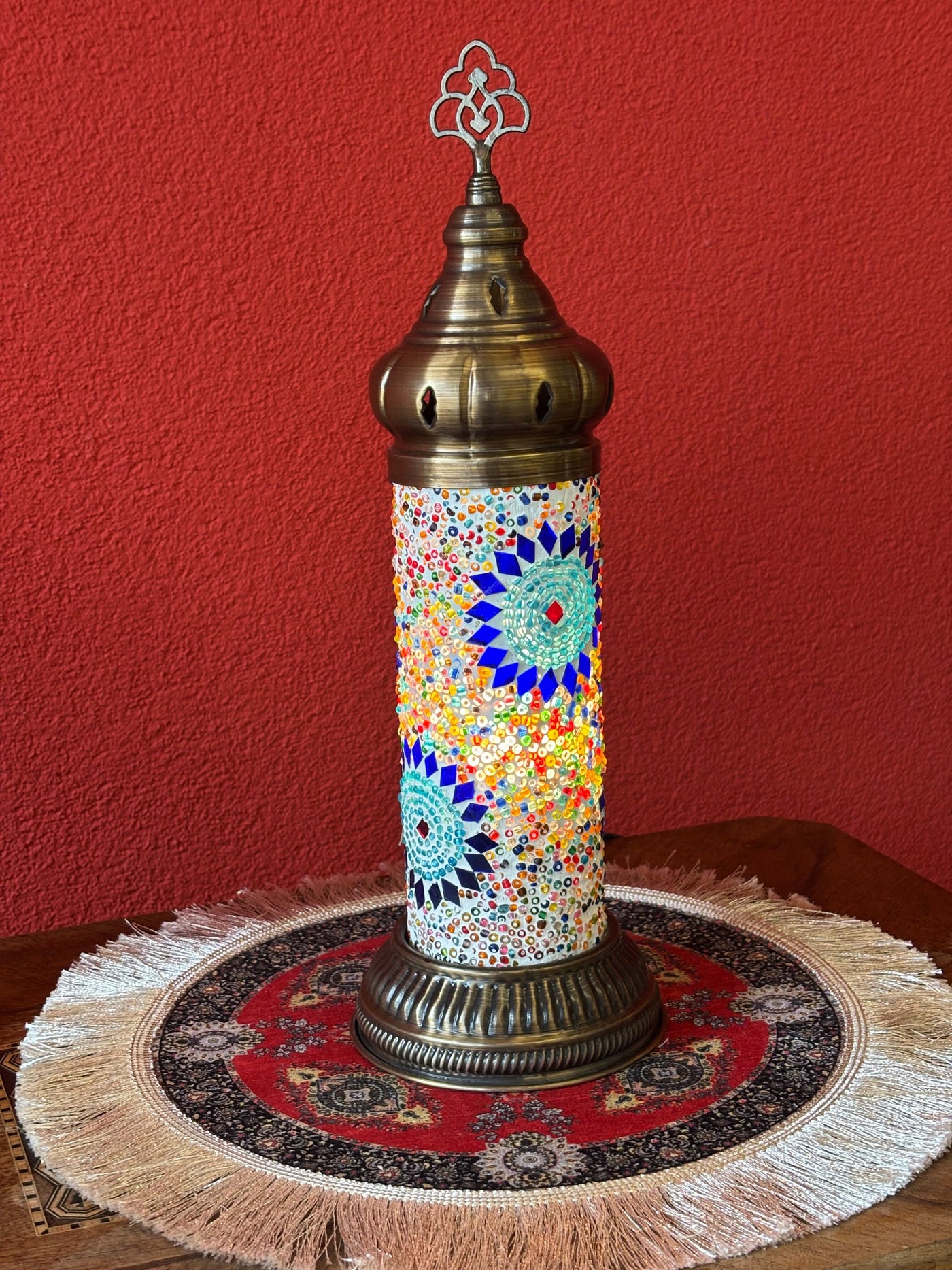 Atelier de fabrication de lampes en mosaïque à Berne